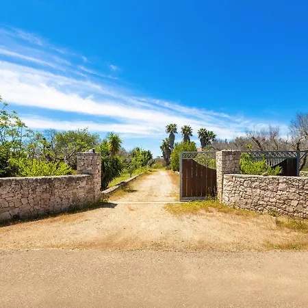 Villa Artas By Barbarhouse Tuglie